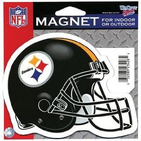 Show details of PITTSBURGH STEELERS 5X4 INCH HELMET MAGNET IN OUTDOOR.