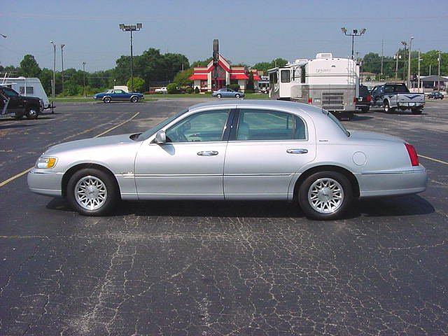 1998 LINCOLN TOWN CAR Davenport IA 52806 Photo #0001698A