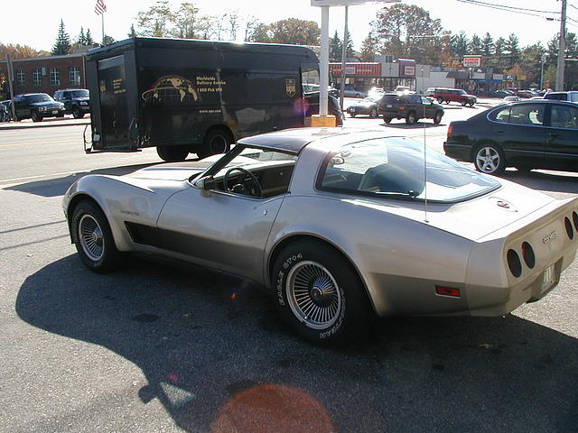 1982 CHEVROLET CORVETTE (COLLECTOR EDITION) Manchester CT 06040 Photo #0001767A