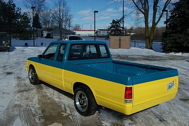 1985 Nissan Pickup Romeo MI 48065 Photo #0002206A