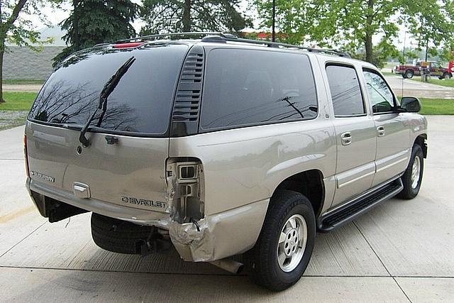 2001 Chevrolet Suburban 1500 Romeo MI 48065 Photo #0002214A