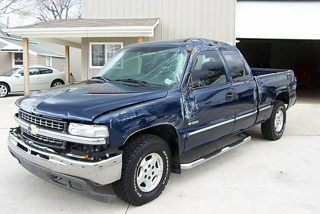 2002 Chevrolet 1/2-Ton Pickup Romeo MI 48065 Photo #0002221A