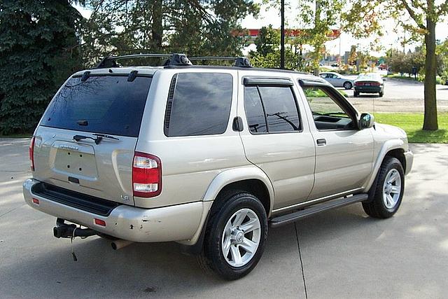 2003 Nissan Pathfinder Romeo MI 48065 Photo #0002235A