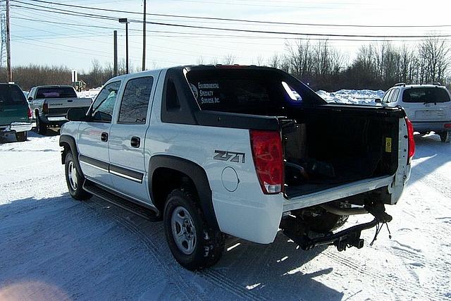 2004 Chevrolet Avalanche Romeo MI 48065 Photo #0002241A