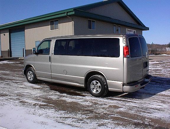 2002 Chevrolet Express Van Willmar MN 56201 Photo #0002276A