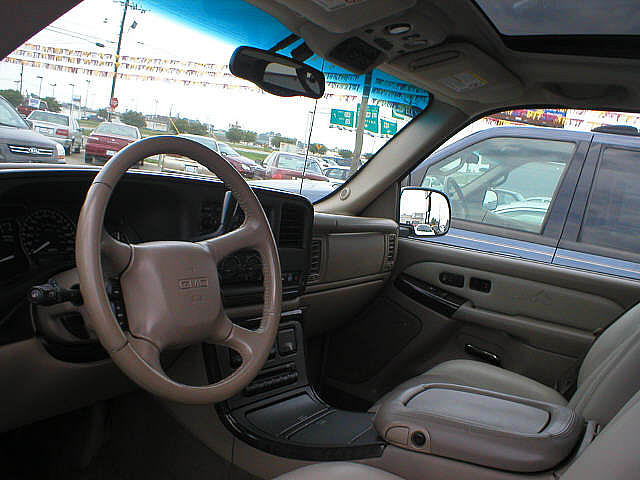 2002 GMC YUKON DENALI Montgomery AL 36117 Photo #0004254A