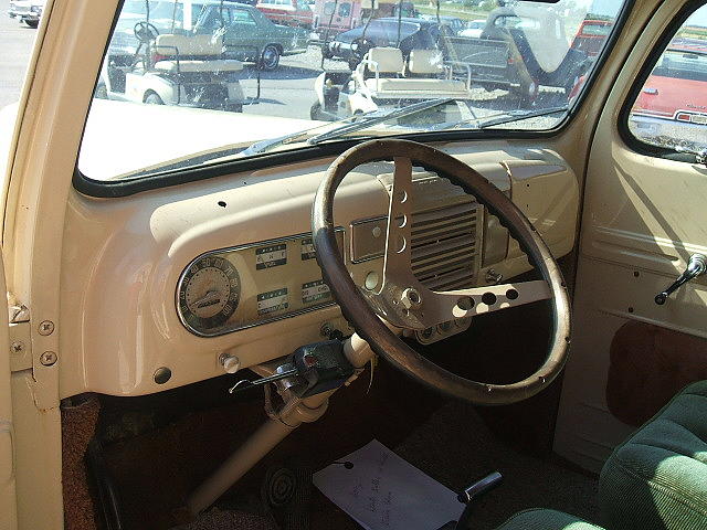 1948 FORD PANEL TRUCK Staunton IL 62088 Photo #0004437A