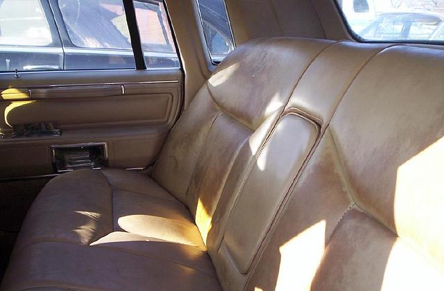 1985 LINCOLN TOWN CAR Gray Court (near Greenville) SC 29645 Photo #0005124A