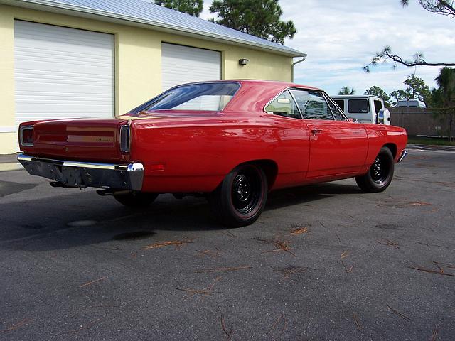 1969 PLYMOUTH ROAD RUNNER Clinton Township MI 48035 Photo #0005743A