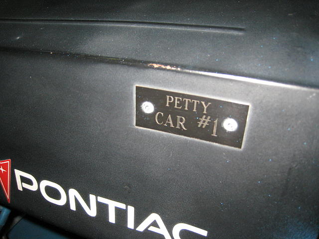 1987 PONTIAC GRAND PRIX RICHARD PETTY New York NY 10475 Photo #0005747A