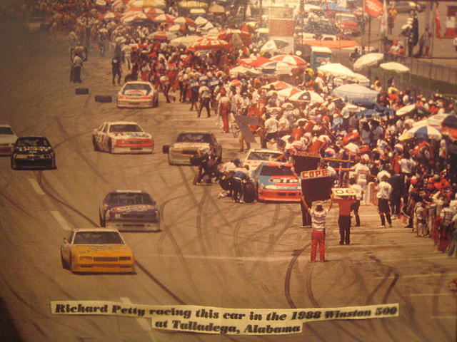 1987 PONTIAC GRAND PRIX RICHARD PETTY New York NY 10475 Photo #0005747A