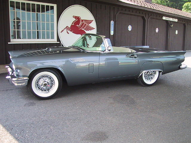 1957 FORD THUNDERBIRD Portland CT 06480 Photo #0005955A