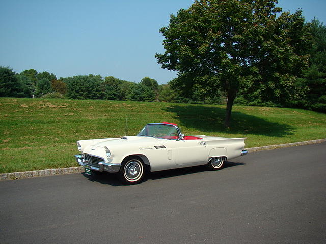 1957 FORD THUNDERBIRD Gladstone NJ 07934 Photo #0006005A