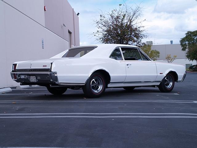 1967 OLDSMOBILE 442 Santa Ana CA 92705 Photo #0006966A