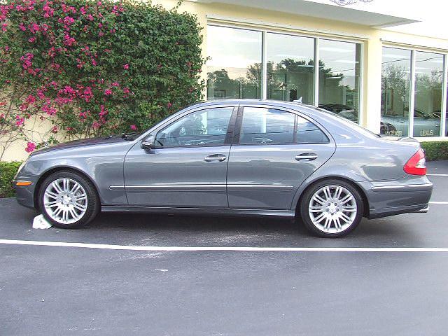 2007 MERCEDES-BENZ E550 SEDAN West Palm Beach FL 33409 Photo #0007251A