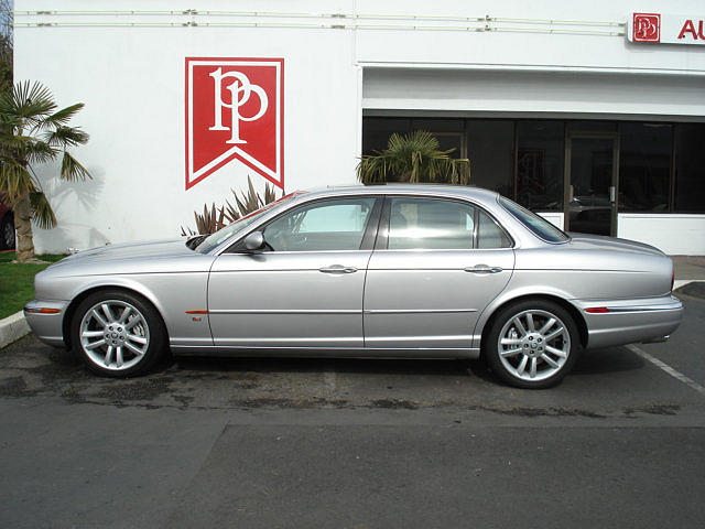 2004 JAGUAR XJR Bellevue WA 98005 Photo #0007273A