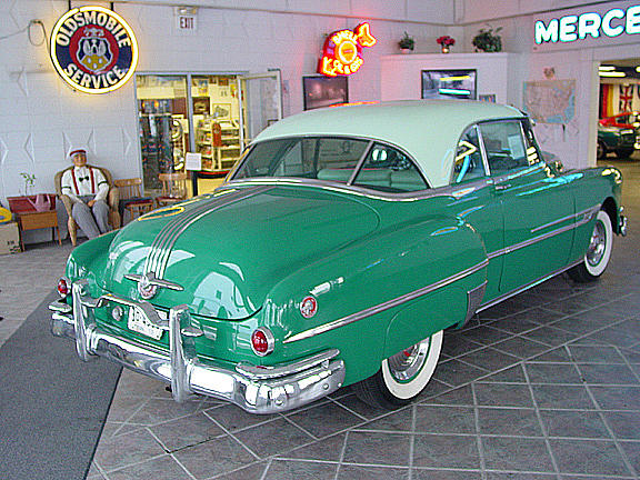 1952 PONTIAC CHIEFTAIN DELUXE Spring Grove IL 60081 Photo #0007295A