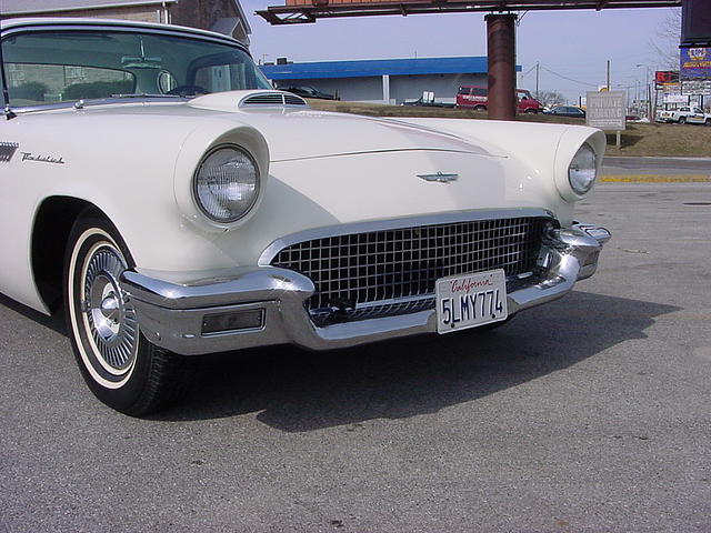 1957 FORD THUNDERBIRD Davenport IA 52806 Photo #0007387A