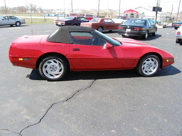 1991 CHEVROLET CORVETTE North Canton OH 44720 Photo #0008063A