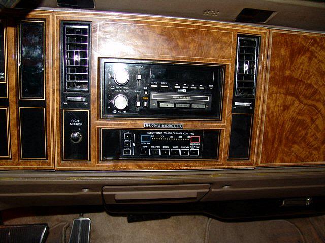 1985 BUICK RIVIERA Fairmont City IL 62201 Photo #0008248A