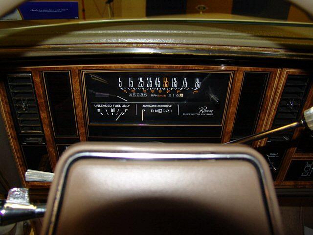 1985 BUICK RIVIERA Fairmont City IL 62201 Photo #0008248A