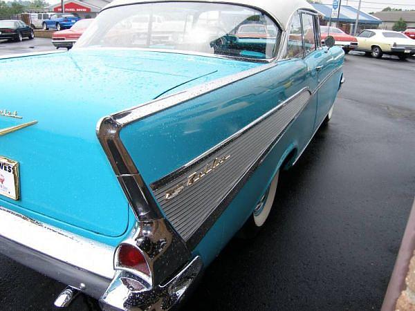 1957 CHEVROLET BELAIR North Canton OH 44720 Photo #0010525A