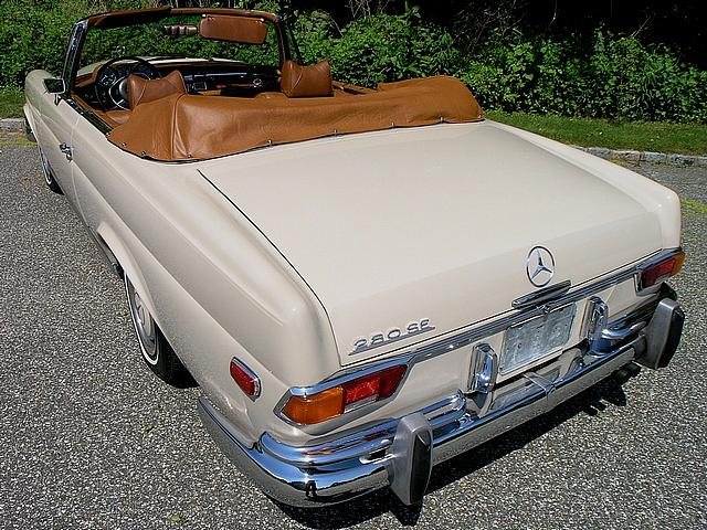 1969 MERCEDES BENZ 280SE Southampton NY 11968 Photo #0010560A