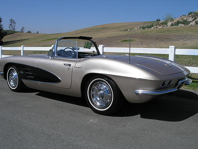 1961 CHEVROLET CORVETTE Riverside CA 92503 Photo #0010564A