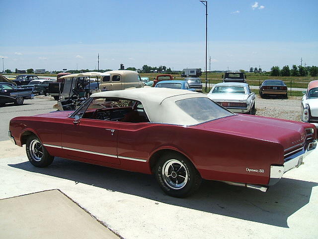 1965 OLDSMOBILE DYNAMIC 88 Staunton IL 62088 Photo #0010868A