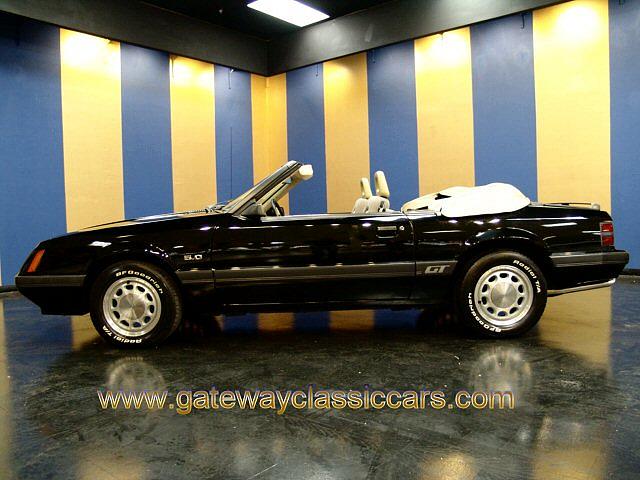 1986 FORD MUSTANG Fairmont City IL 62201 Photo #0010933A