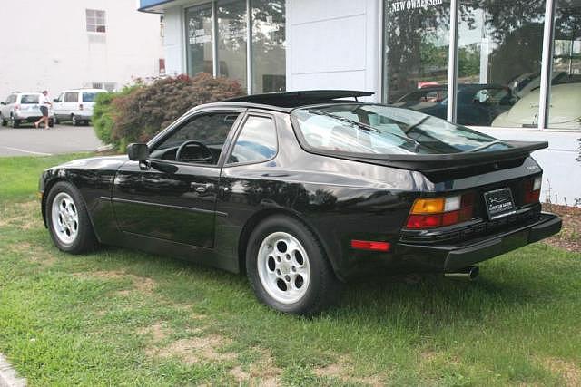 1986 PORSCHE 944 Southport CT 06890 Photo #0011044A