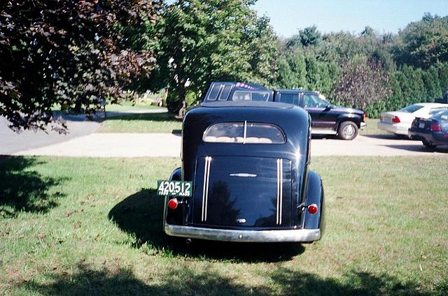 1935 GRAHAM 6-73 SEDAN Manchester CT 06040 Photo #0011174A