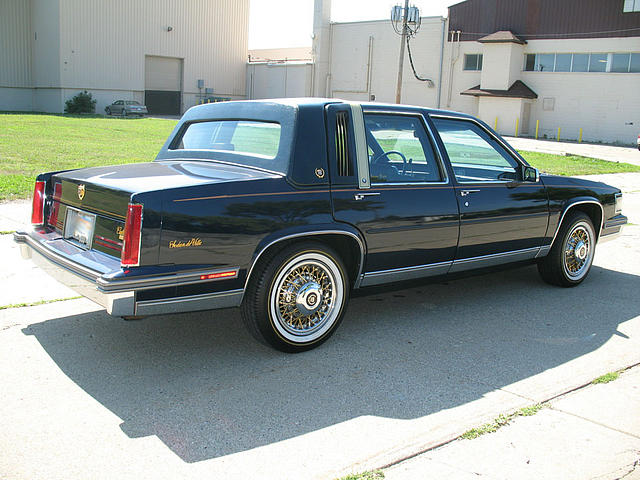 1988 CADILLAC SEDAN DEVILLE Troy MI 48084 Photo #0012805A