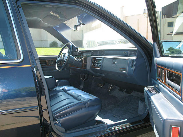 1988 CADILLAC SEDAN DEVILLE Troy MI 48084 Photo #0012805A