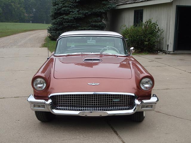 1957 FORD THUNDERBIRD Lansing MI 48911 Photo #0015388A