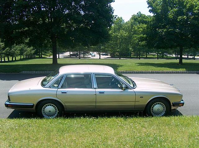 1991 JAGUAR VANDEN PLAS Gladstone NJ 07934 Photo #0016388A