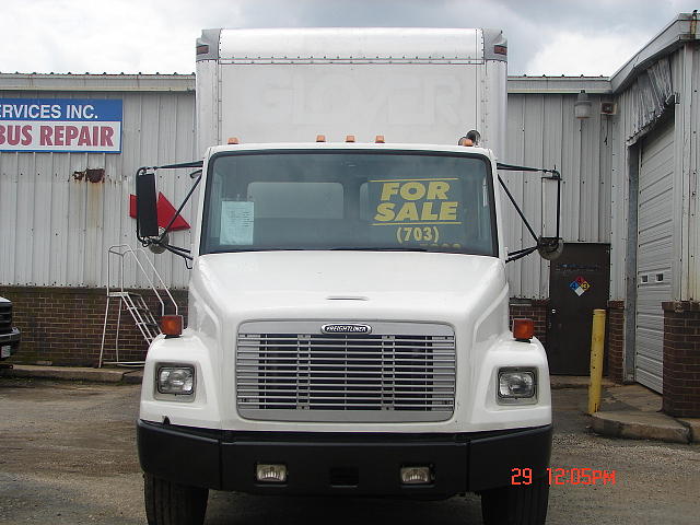 2003 FREIGHTLINER FL-70 Springfield VA 22151 Photo #0024292A