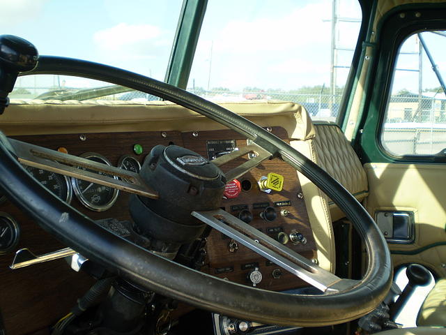 1983 AUTOCAR TRACTOR Orlando FL 32810 Photo #0024393B