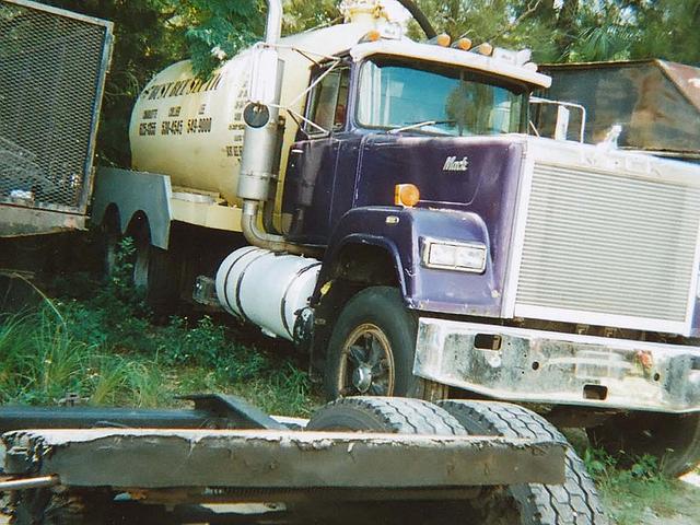 1985 MACK FORT MYERS FL Photo #0024398A