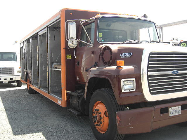 1995 FORD L8000 San Diego CA 92154 Photo #0024484C