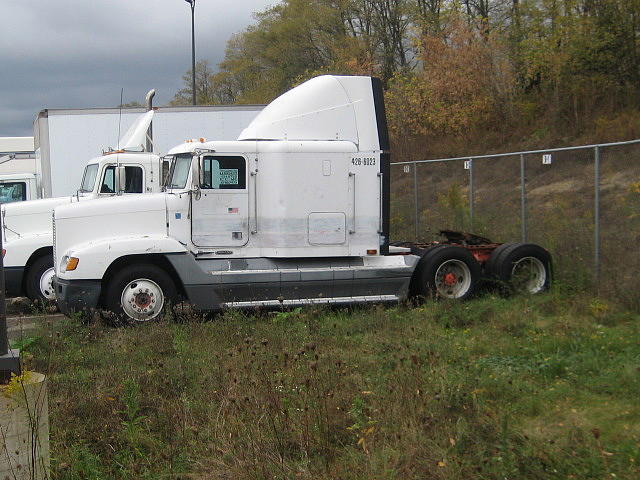 1996 FREIGHTLINER FLD12064ST Cincinnati OH 45241 Photo #0024520A