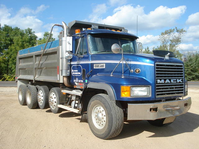 1996 MACK CL713 Wittenberg WI 54499 Photo #0024531A