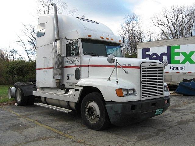 1998 FREIGHTLINER FLD 120 Cincinnati OH 45241 Photo #0024579A