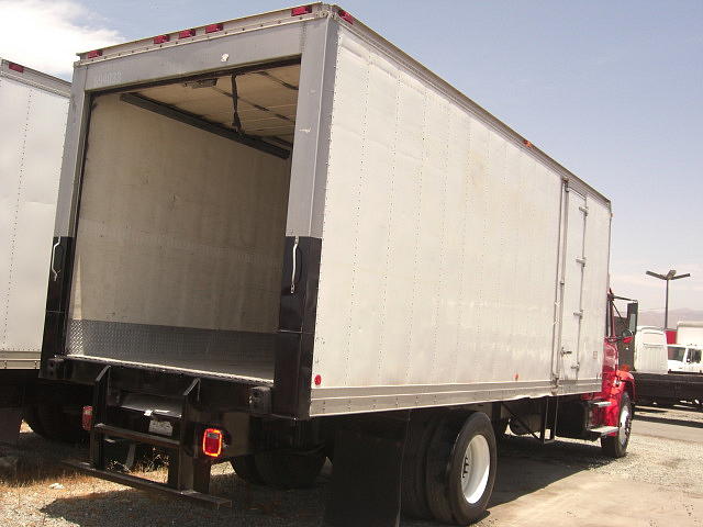 1999 FREIGHTLINER FL-70 San Diego CA 92154 Photo #0024622A