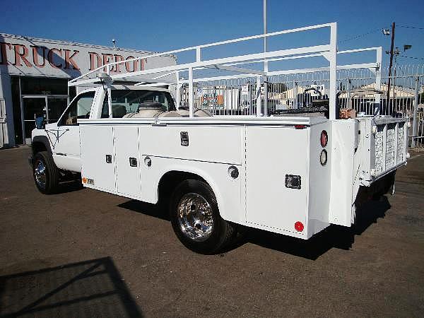 2000 CHEVROLET 3500HD North Hills CA 91343 Photo #0024660A