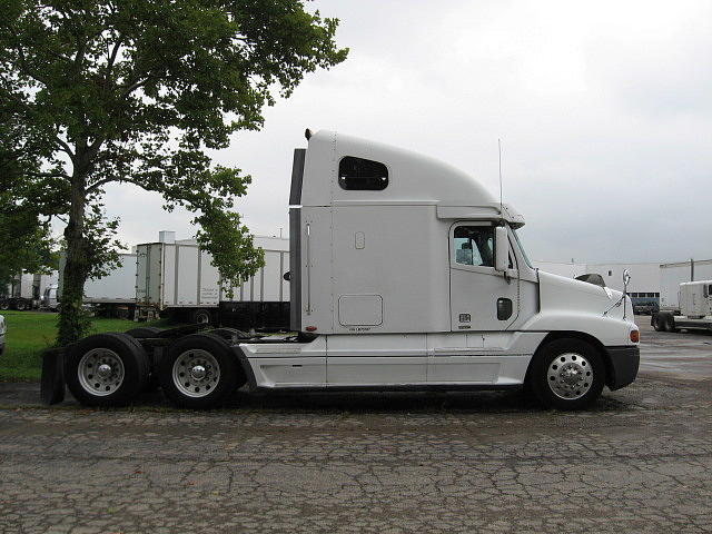 2000 FREIGHTLINER CENTURY CLASS Cincinnati OH 45241 Photo #0024682B