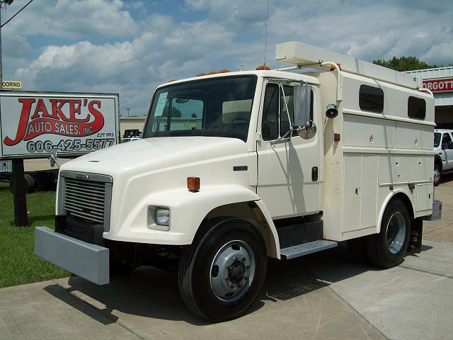 2000 FREIGHTLINER FL-60 Somerset KY 42501 Photo #0024685A