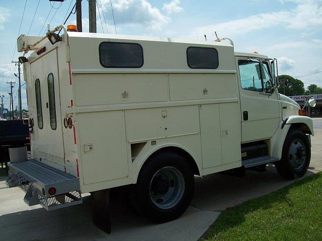 2000 FREIGHTLINER FL-60 Somerset KY 42501 Photo #0024685A