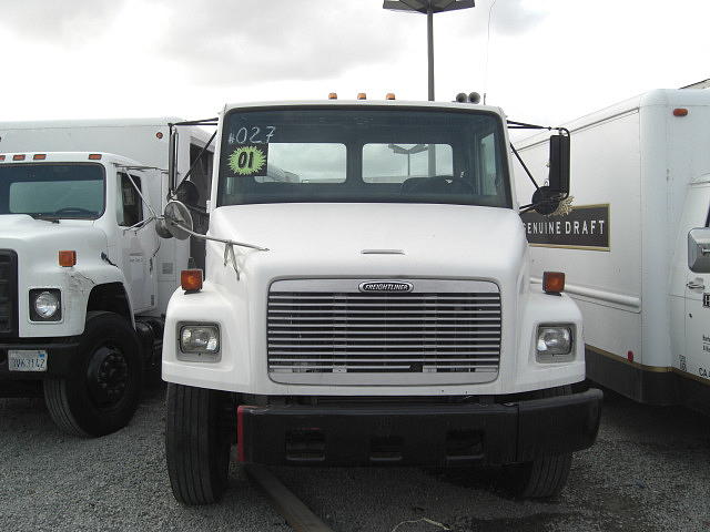 2001 FREIGHTLINER FL-70 San Diego CA 92154 Photo #0024752B