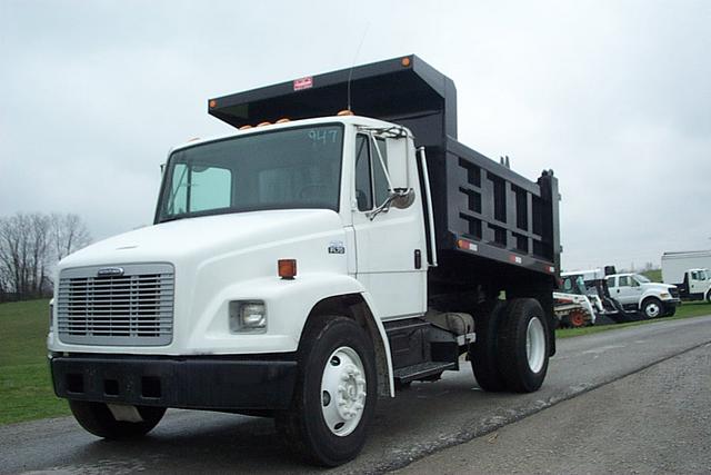 2001 FREIGHTLINER FL-70 Sparta KY 41086 Photo #0024753C